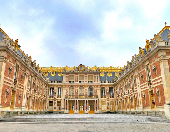 Das Schloss Versailles bei einer Paris Städtereise besuchen